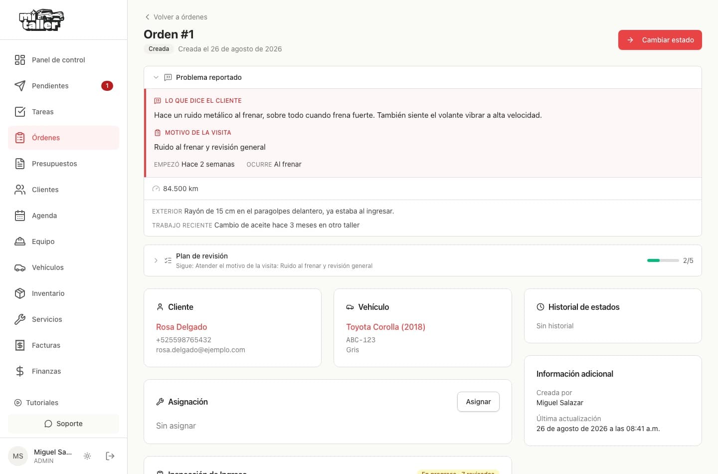 Ficha del mecánico desplegada con lo que dice el cliente, el motivo de la visita y el trabajo reciente